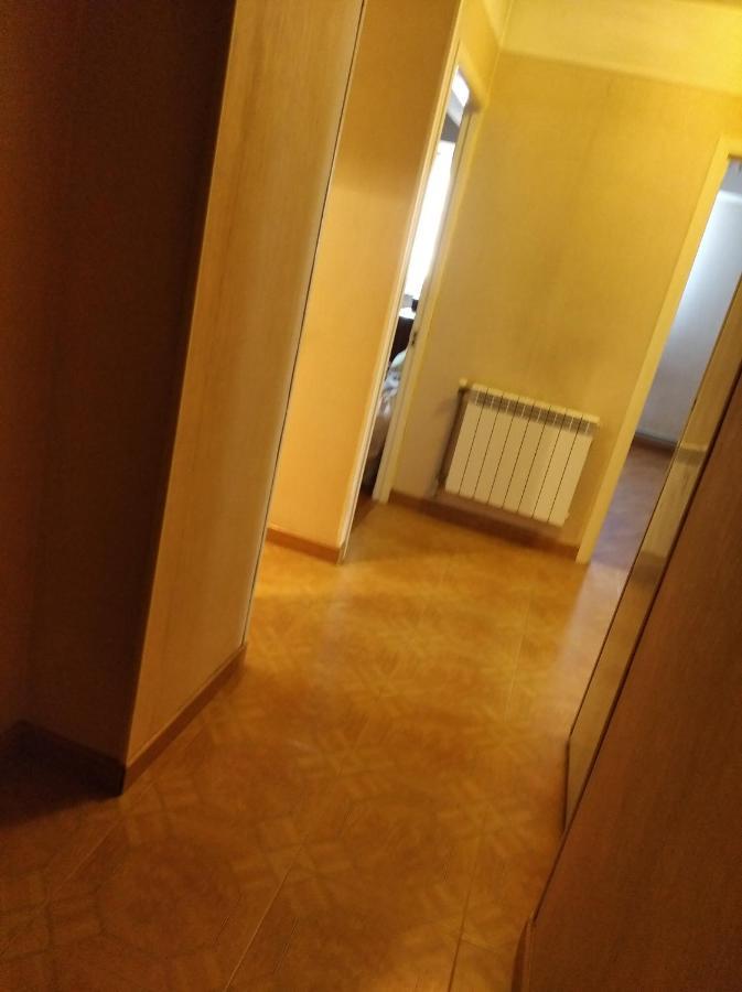 3 Room Apartment In Small Center Of Ереван Екстериор снимка