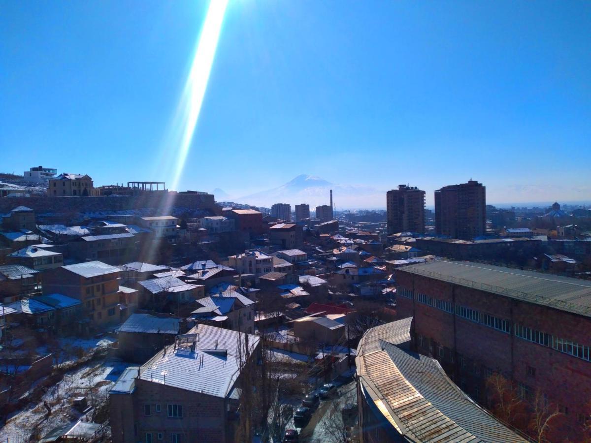 3 Room Apartment In Small Center Of Ереван Екстериор снимка