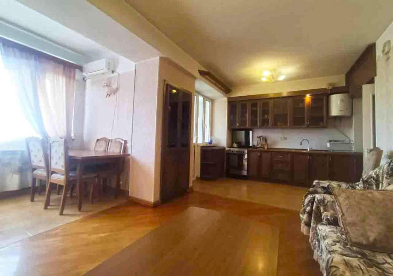3 Room Apartment In Small Center Of Ереван Екстериор снимка